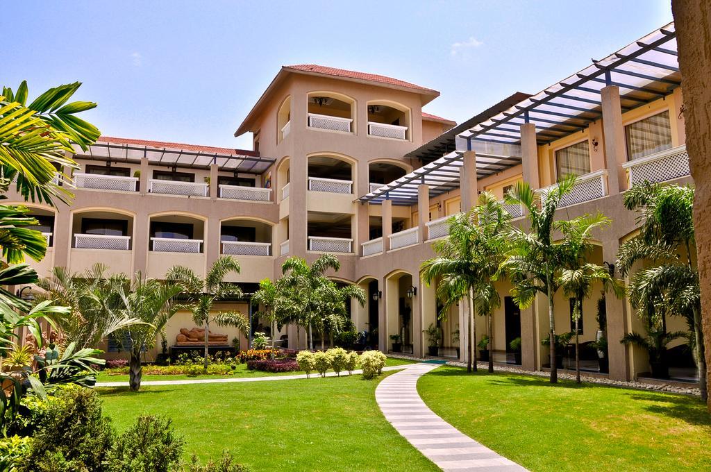 קוטאק Pramod Convention & Club Resort מראה חיצוני תמונה
