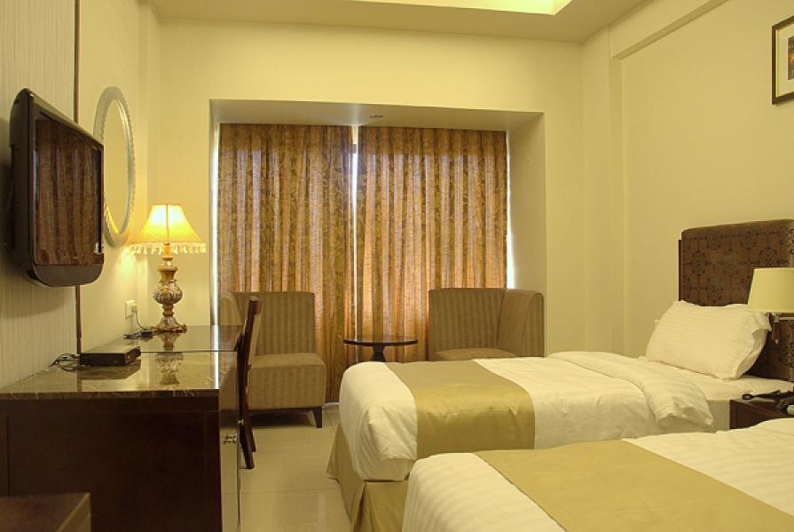 קוטאק Pramod Convention & Club Resort חדר תמונה