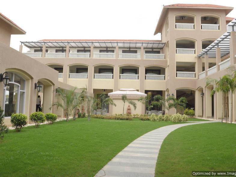 קוטאק Pramod Convention & Club Resort מראה חיצוני תמונה